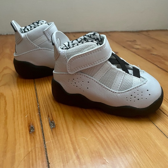 Toddler Air Jordan 6 Rings (TD), NIB never worn. White/black - Picture 2 of 5